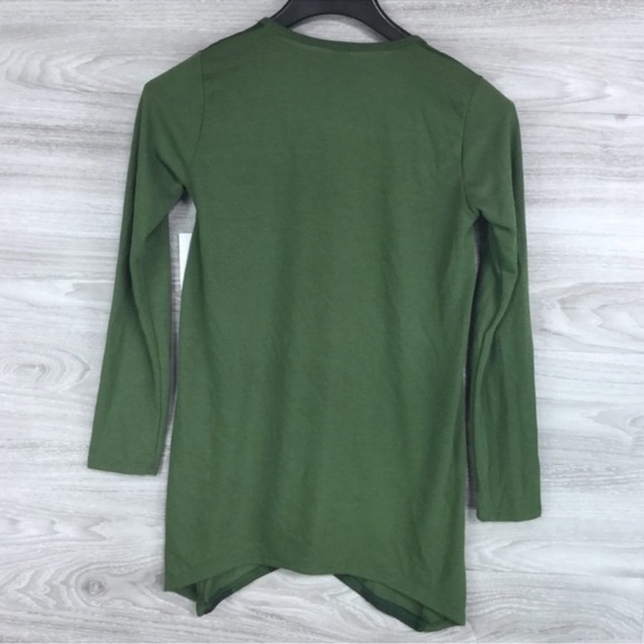 Go Couture Olive Camo High-Low Long Sleeve Handkerchief Tunic Sweater Top Size S - Picture 5 of 7